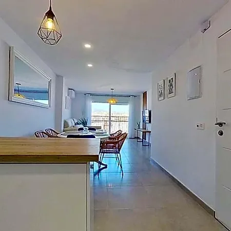 El Puerto De Apartment *